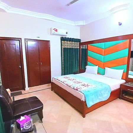 Subhan Palace Guest House كراتشي الغرفة الصورة